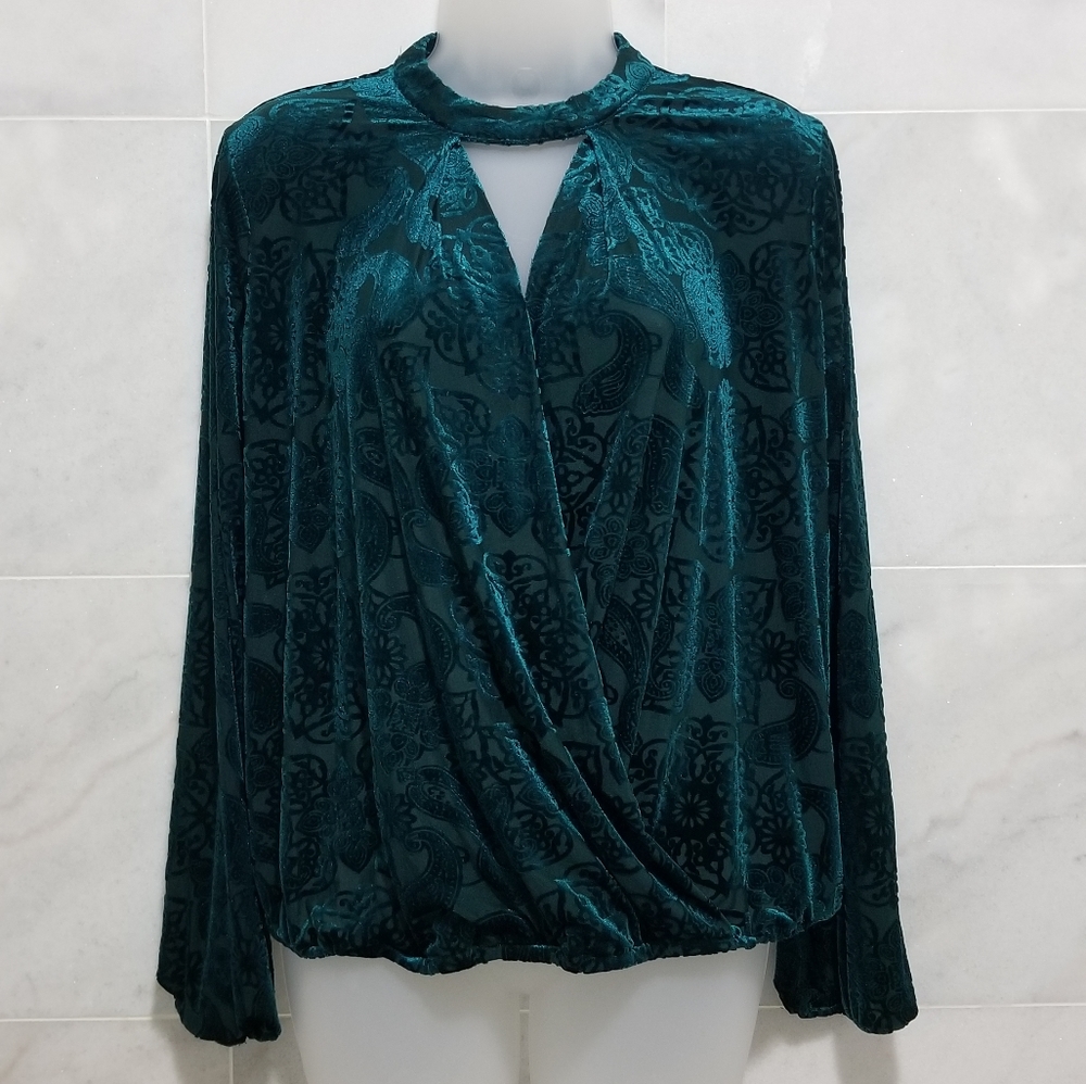 Finn & Grace Green Velvet Burnout Emerald Wrap